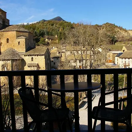 圣克鲁斯旅馆 招待所 Santa Cruz de la Serós