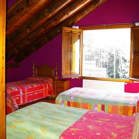 圣克鲁斯旅馆 招待所 Santa Cruz de la Serós