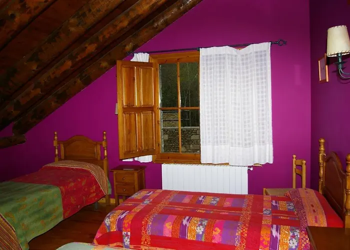 Hosteleria Santa Cruz ゲストハウス Santa Cruz de la Serós